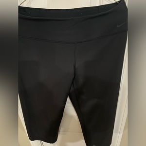 Nike capri leggings.